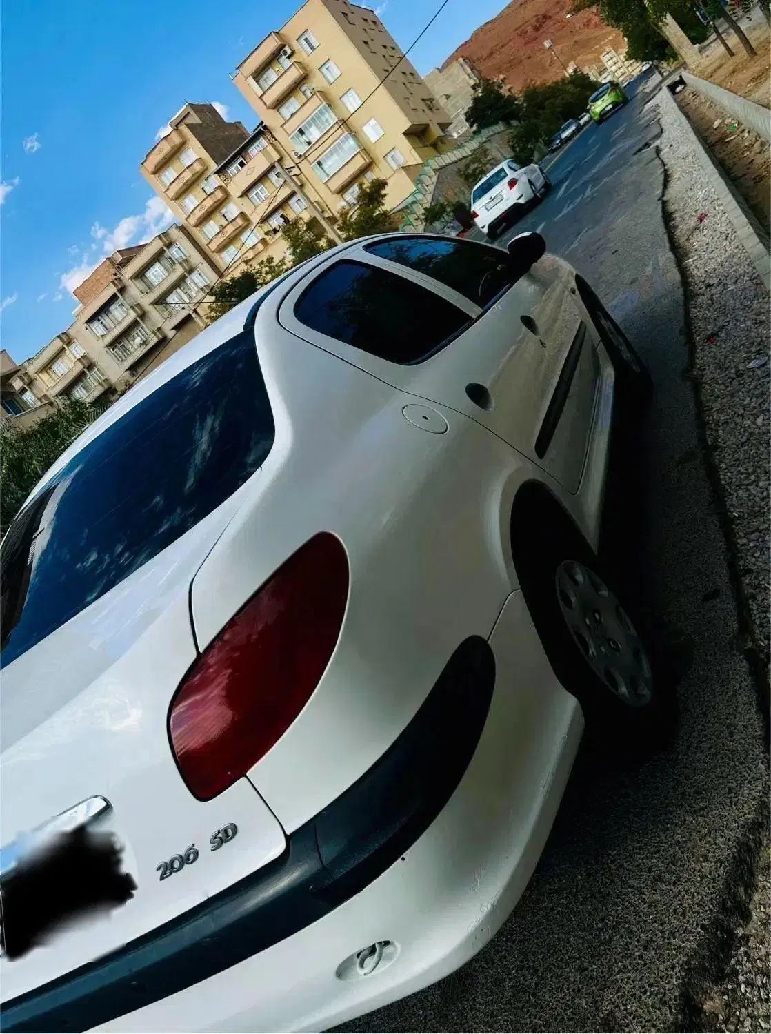 پژو ۲۰۶ صندوق دار v8 - 1390