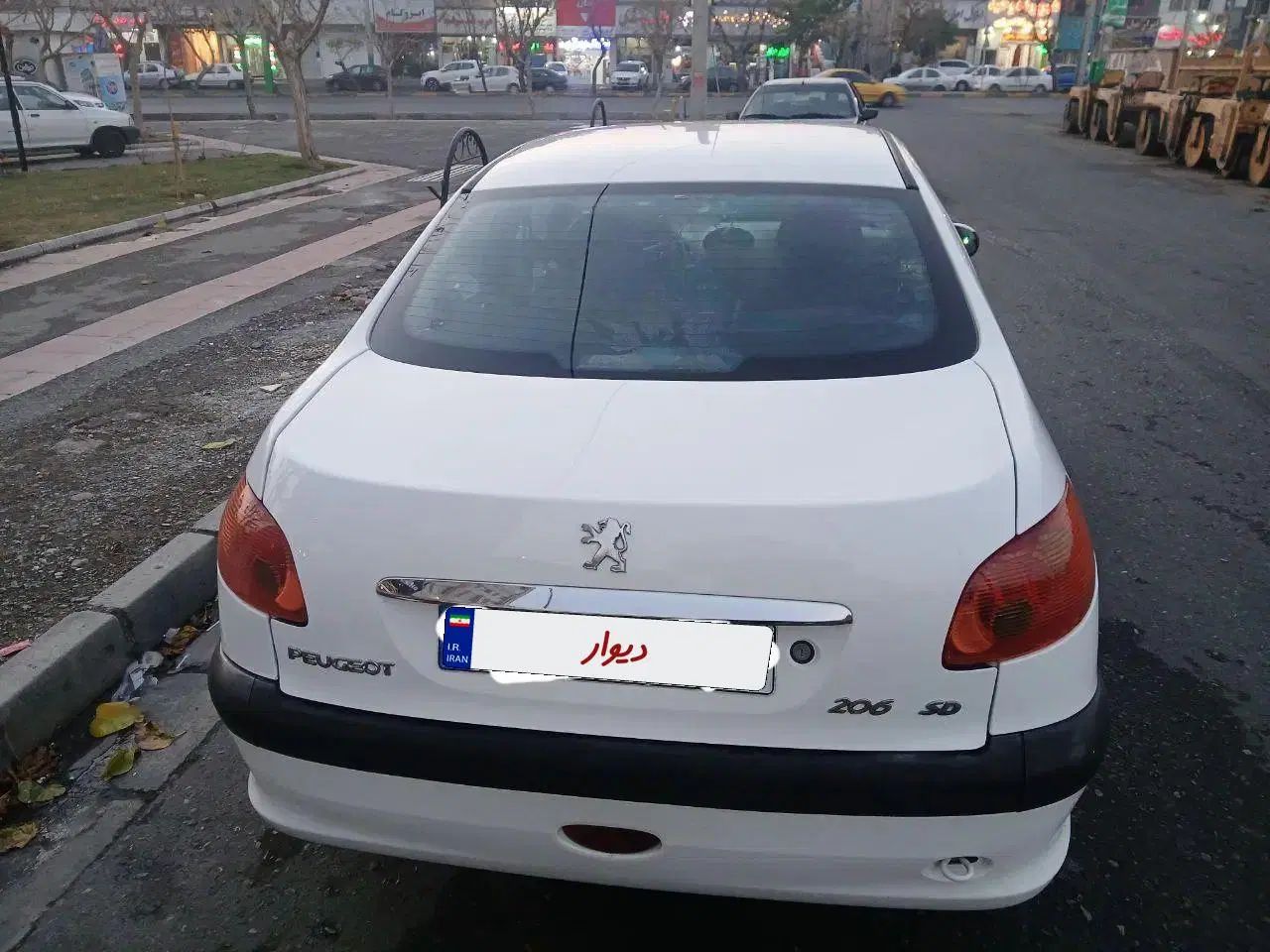 پژو ۲۰۶ صندوق دار v8 - 1391