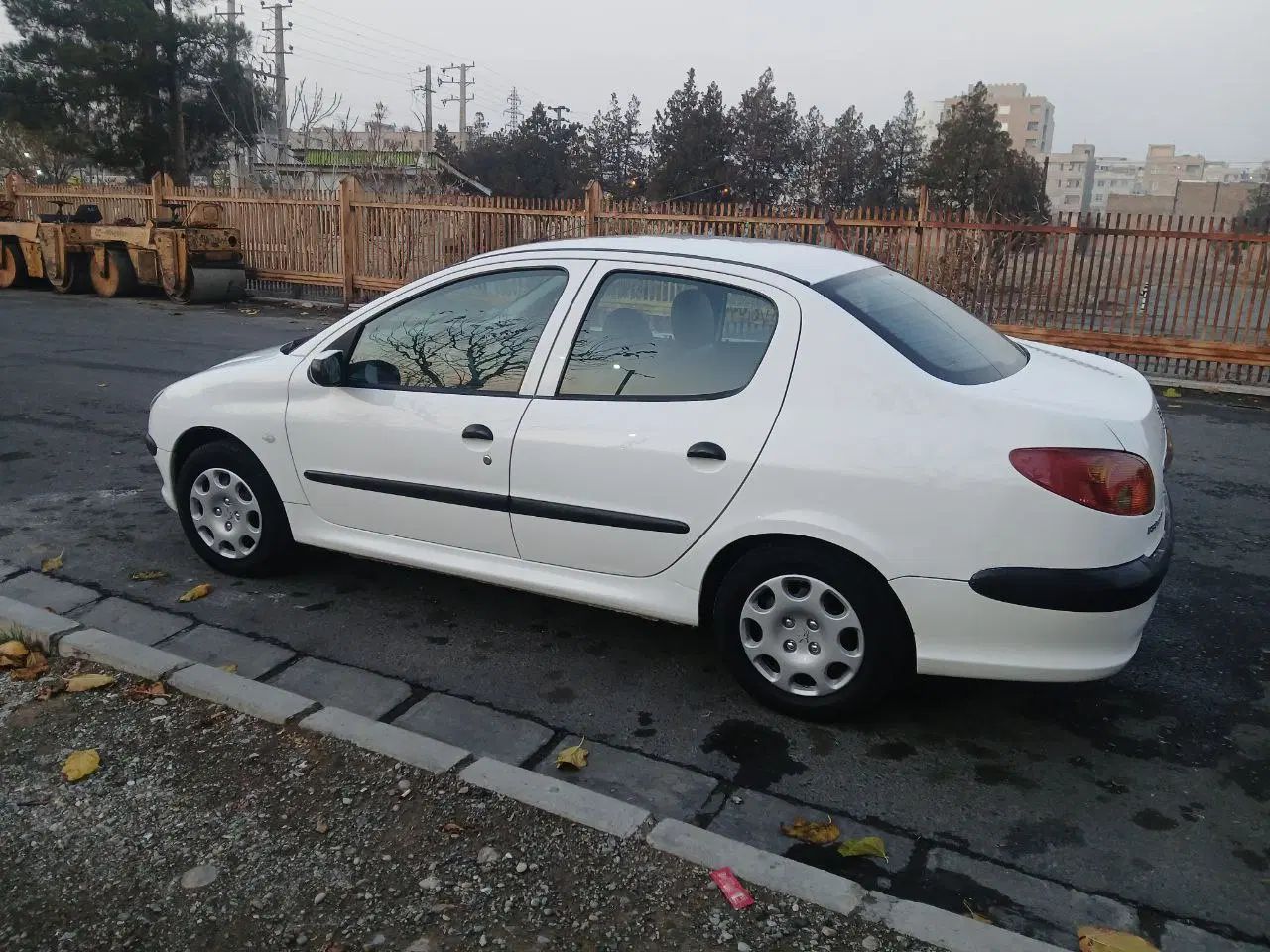 پژو ۲۰۶ صندوق دار v8 - 1391