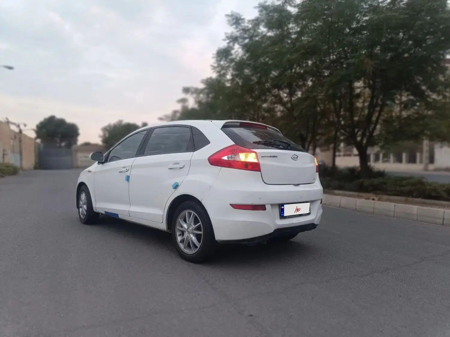 ام وی ام 315 هاچ بک ساده دنده ای - 1393
