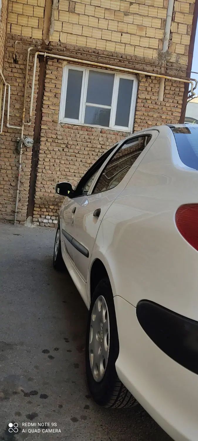 پژو ۲۰۶ صندوق دار v8 - 1397