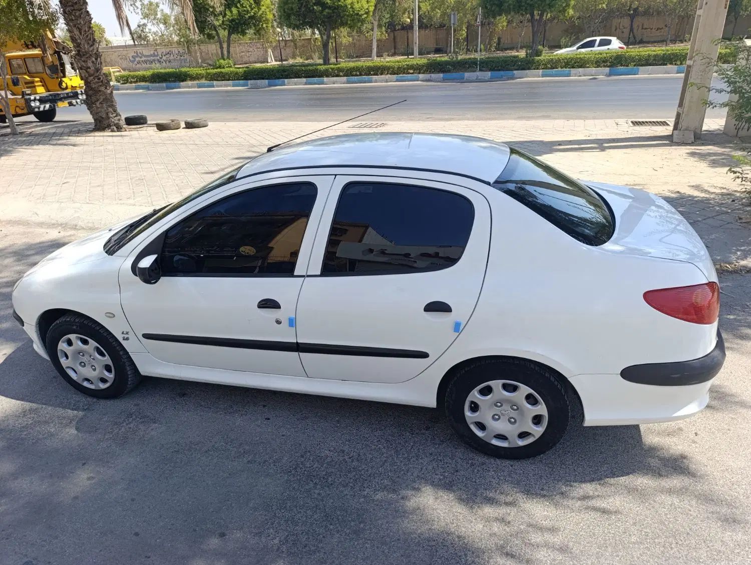 پژو ۲۰۶ صندوق دار v8 - 1394