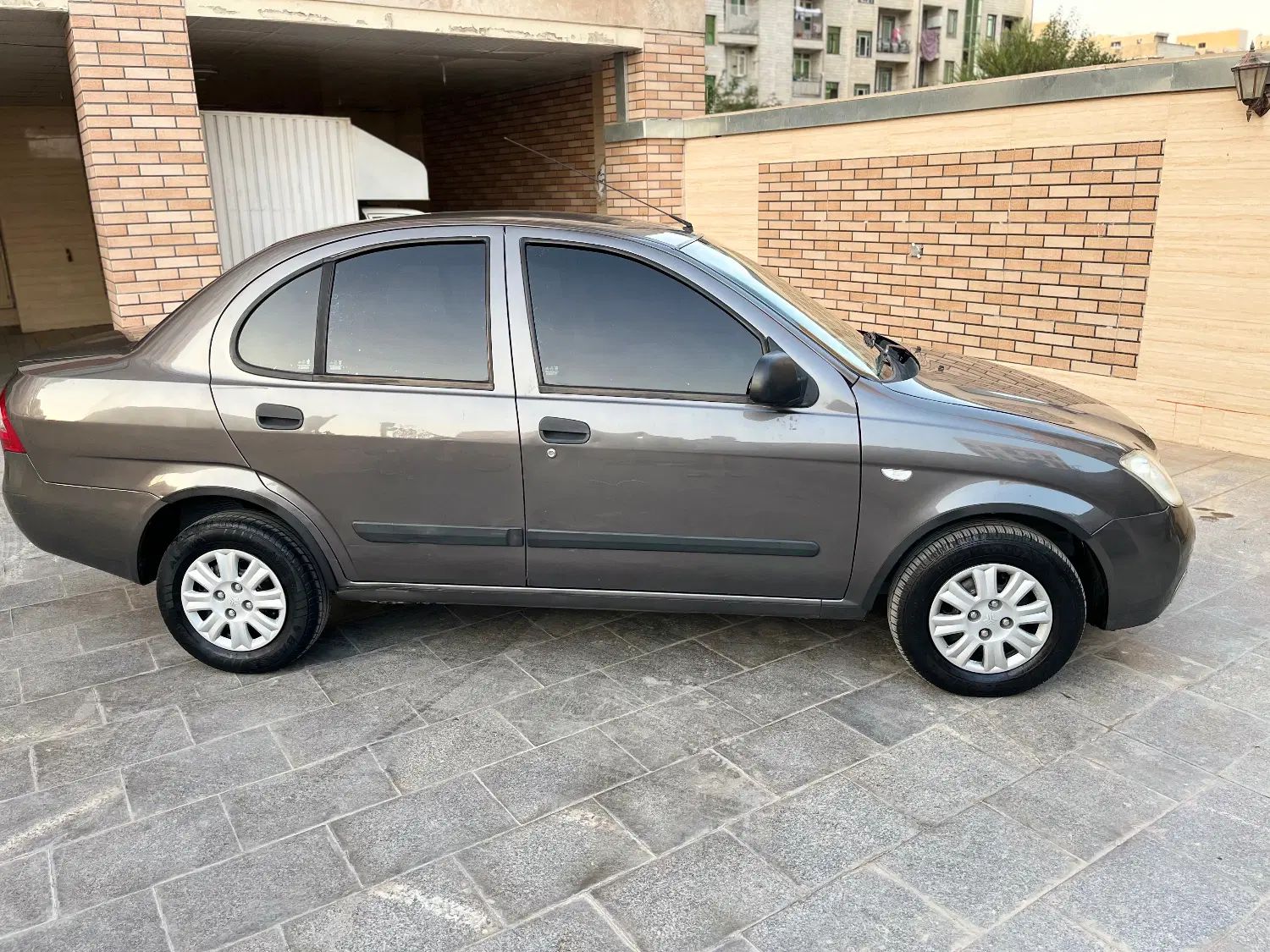 تیبا صندوق دار SX - 1391