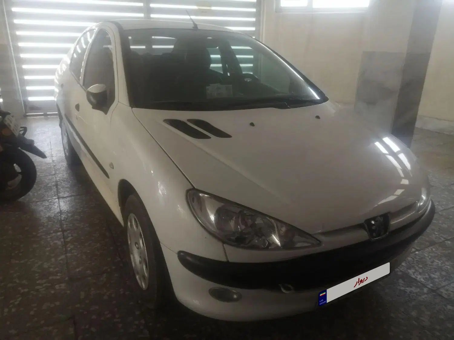 پژو ۲۰۶ صندوق دار v8 - 1394