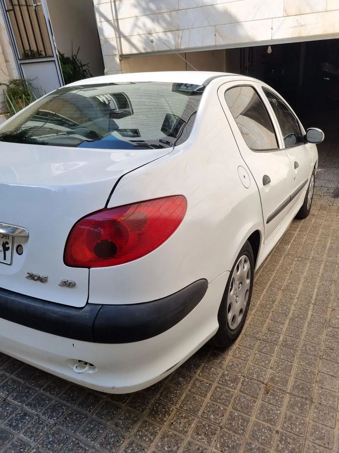 پژو ۲۰۶ صندوق دار v8 - 1395