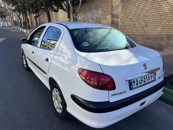 پژو ۲۰۶ صندوق دار v8 - 1398