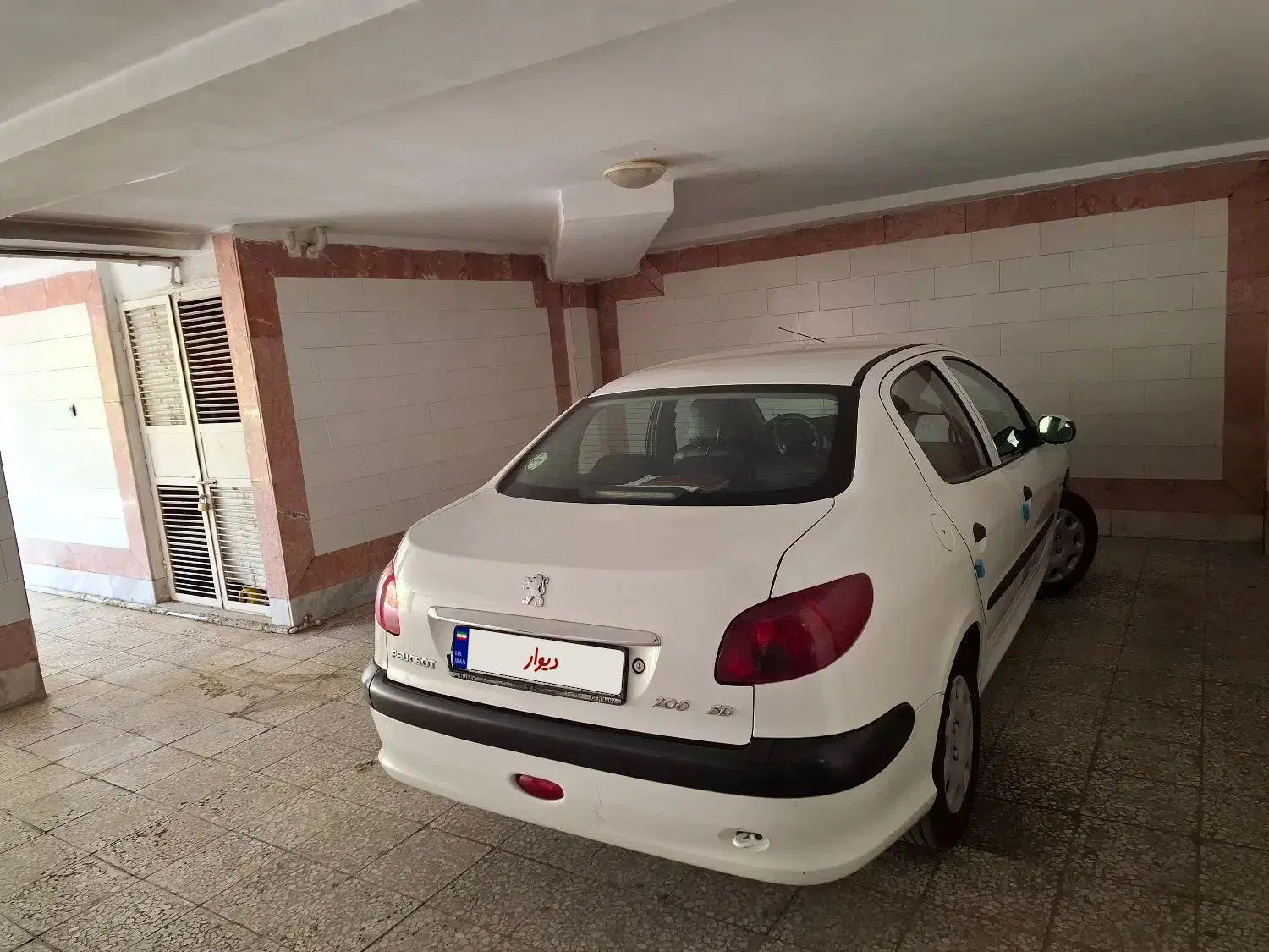 پژو ۲۰۶ صندوق دار v8 - 1398