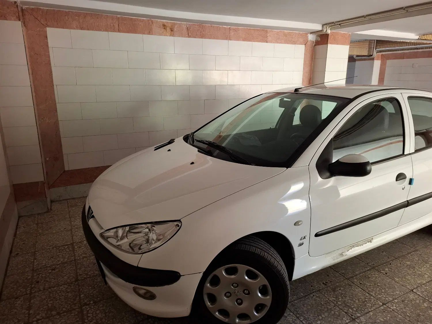 پژو ۲۰۶ صندوق دار v8 - 1398