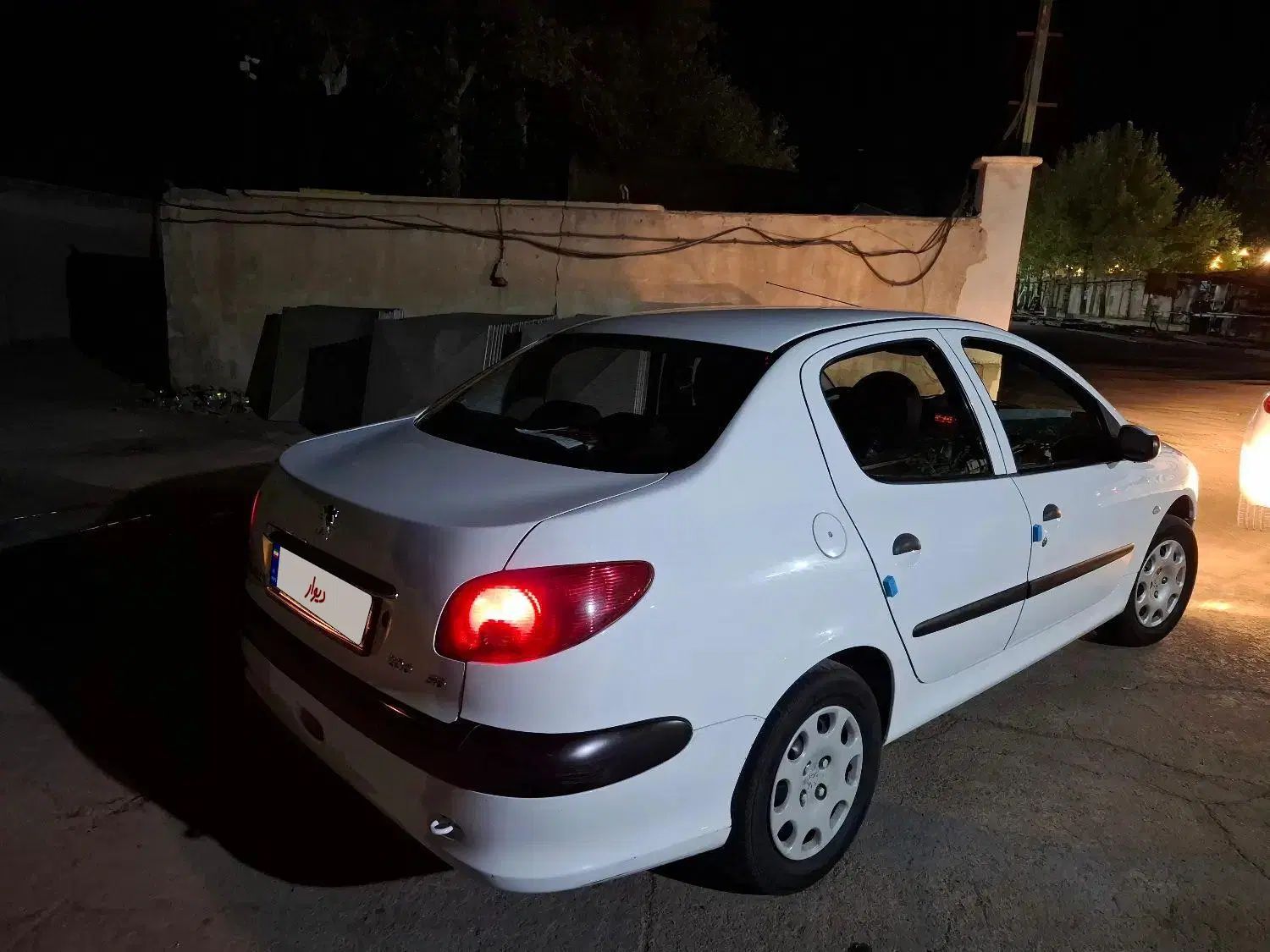 پژو ۲۰۶ صندوق دار v8 - 1398