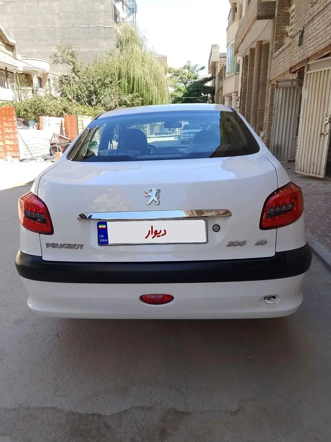 پژو ۲۰۶ صندوق دار v8 - 1399