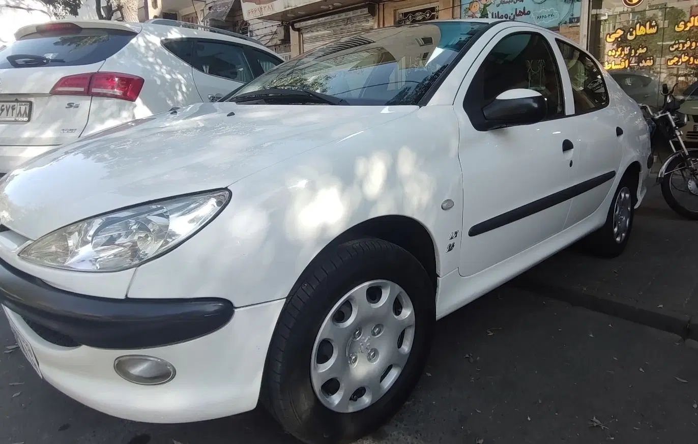 پژو ۲۰۶ صندوق دار v8 - 1395