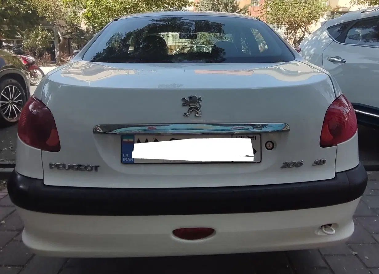 پژو ۲۰۶ صندوق دار v8 - 1395