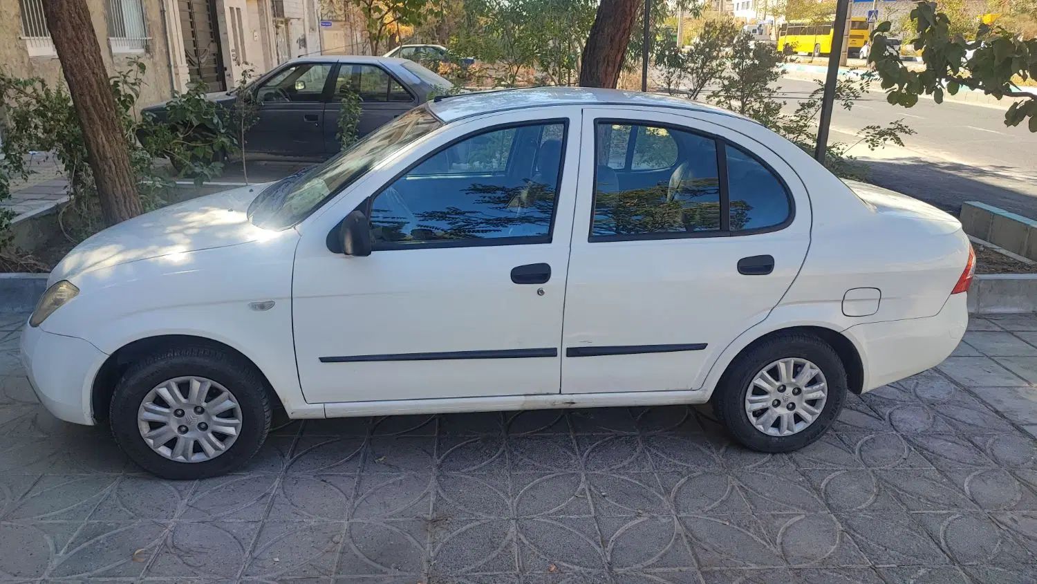 تیبا صندوق دار SX - 1400