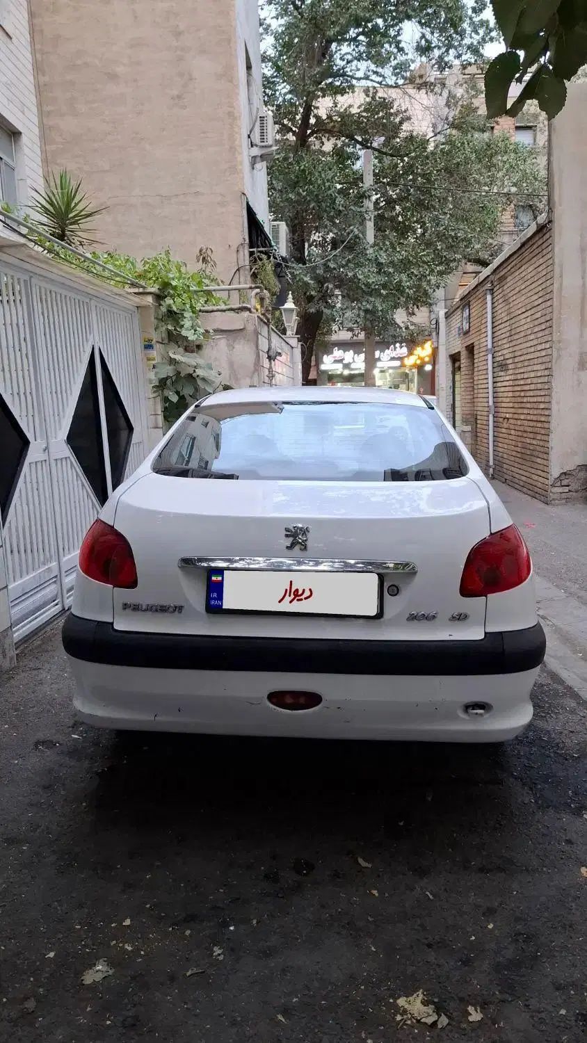 پژو ۲۰۶ صندوق دار v8 - 1393