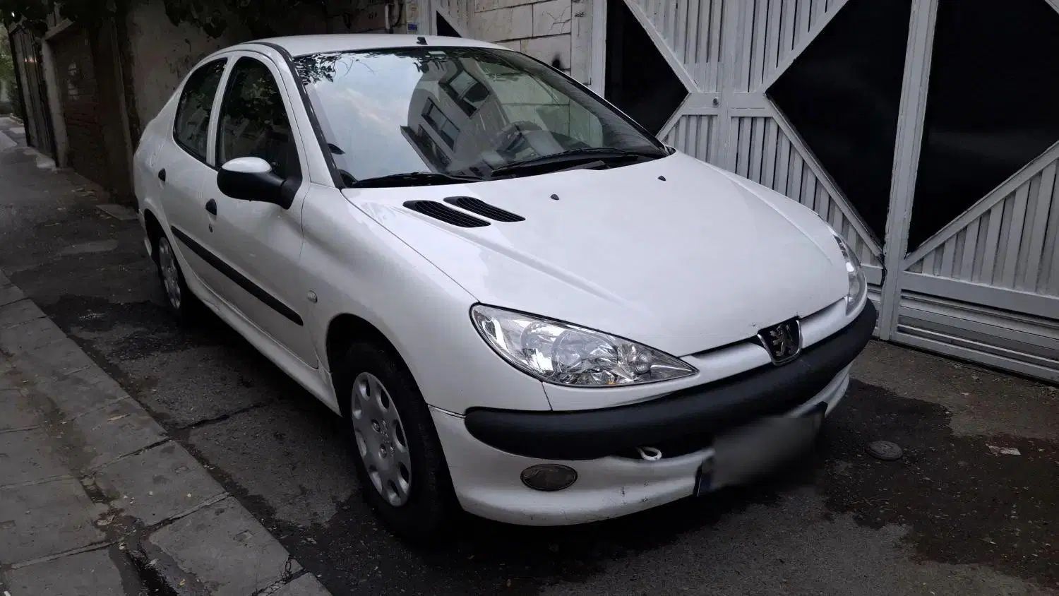 پژو ۲۰۶ صندوق دار v8 - 1393