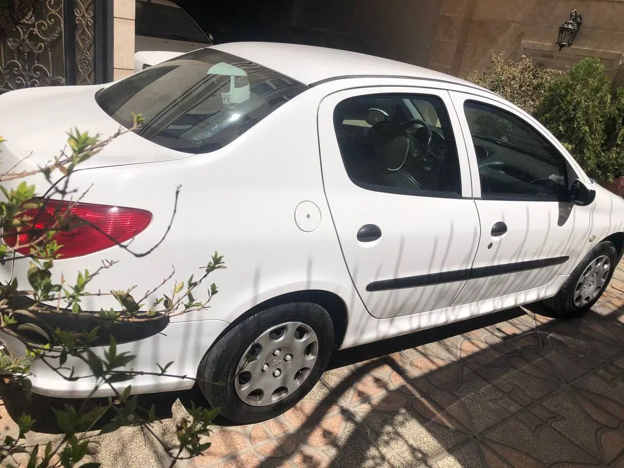 پژو ۲۰۶ صندوق دار v8 - 1394