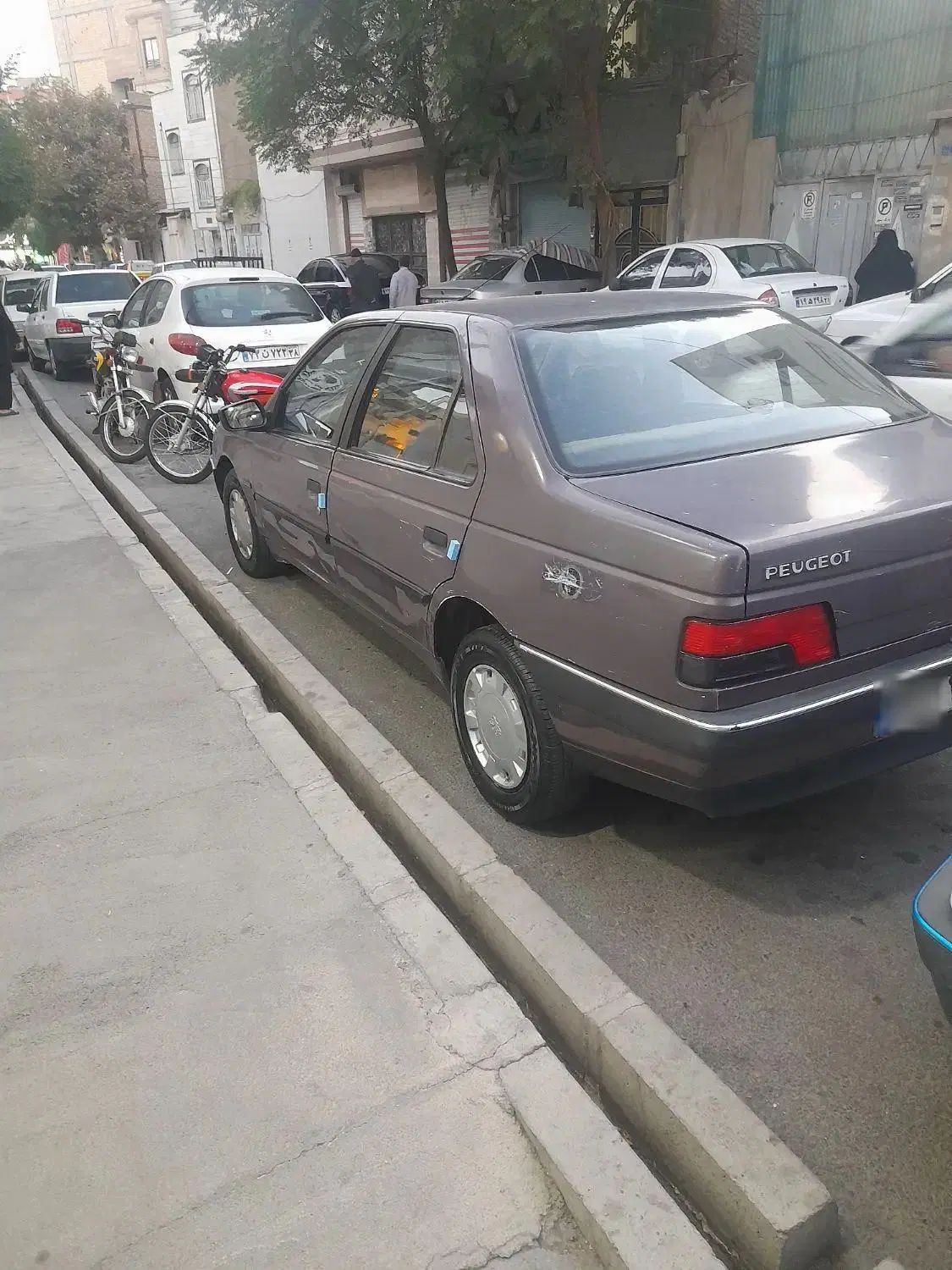 پژو 405 GLX - 1381
