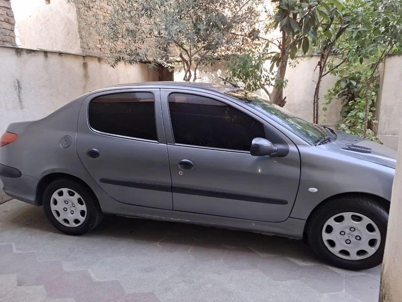 پژو ۲۰۶ صندوق دار v20 - 1389