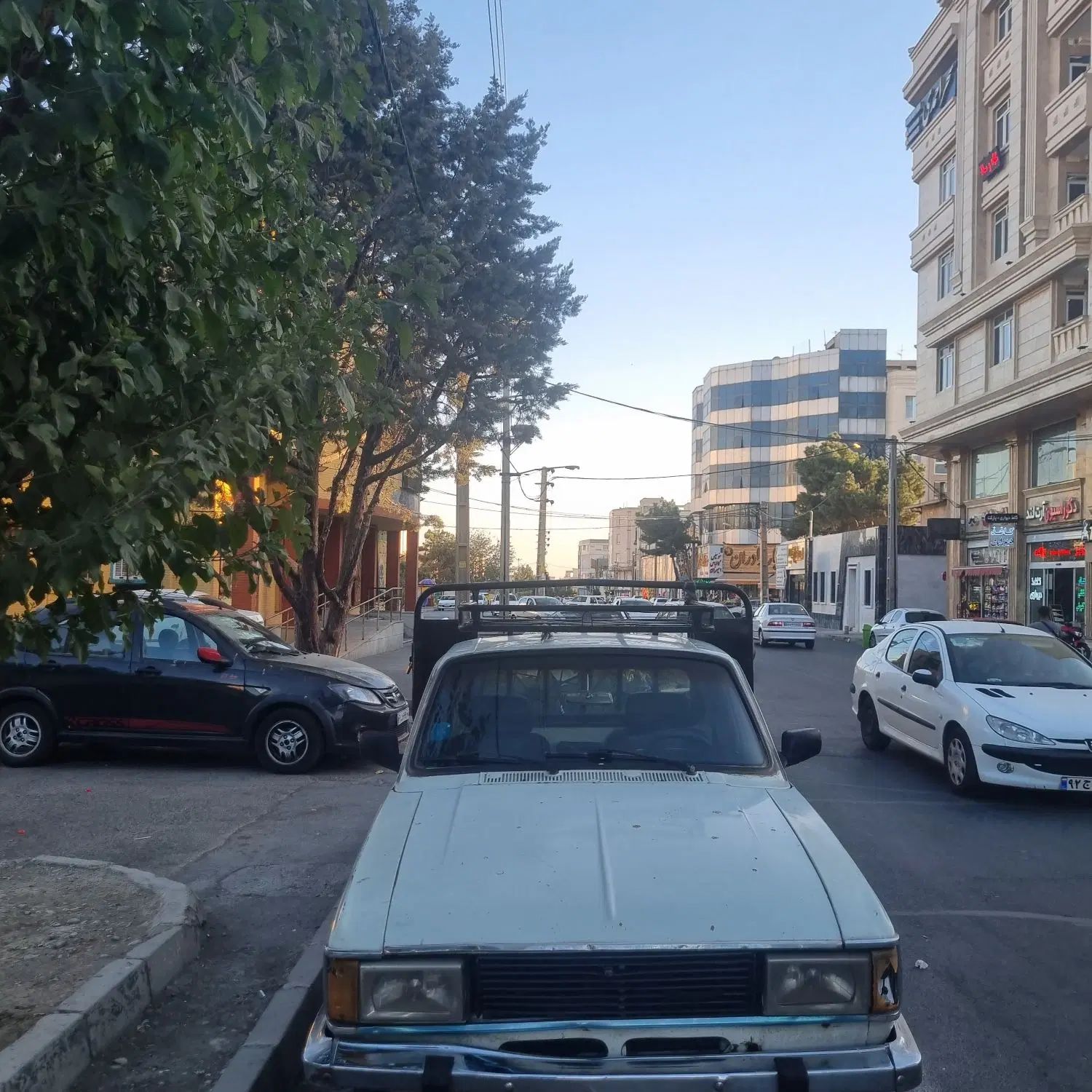 پیکان وانت بنزینی - 1383