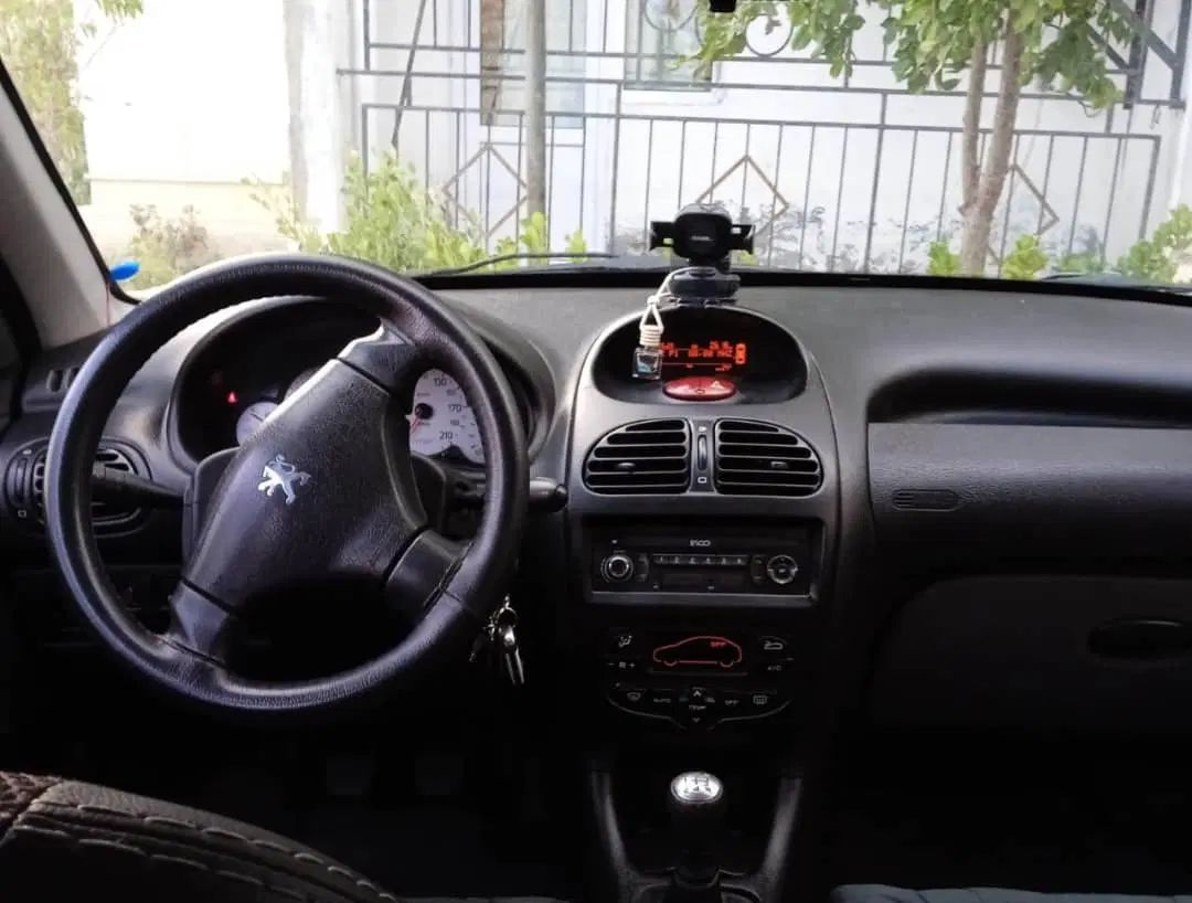 پژو ۲۰۶ صندوق دار v8 - 1400