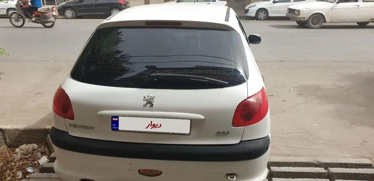 پژو 206 تیپ 2 - 1395