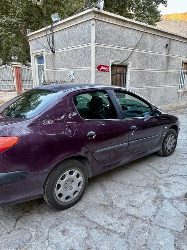 پژو ۲۰۶ صندوق دار v20 - 1389