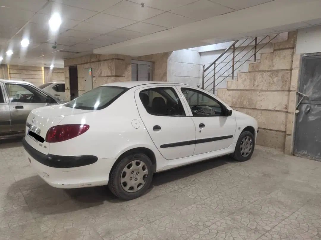 پژو ۲۰۶ صندوق دار v8 - 1398