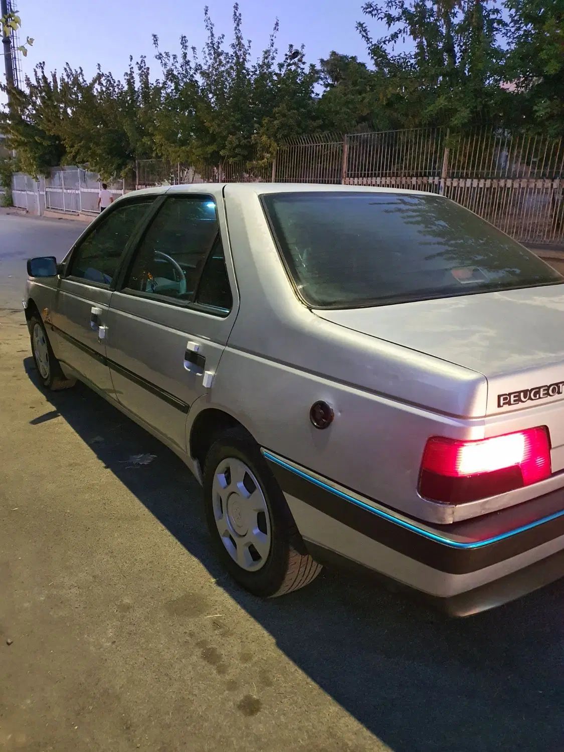 پژو 405 GLX - دوگانه سوز - 1389