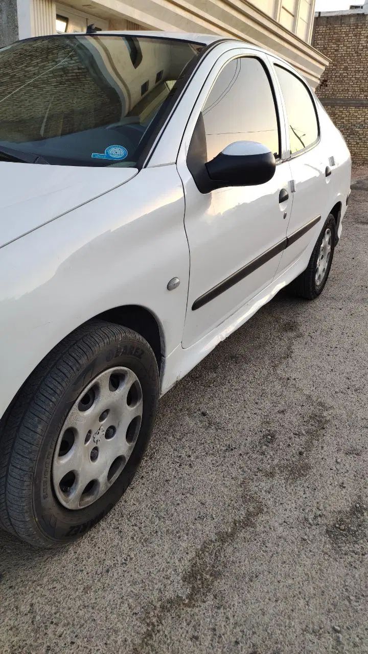 پژو ۲۰۶ صندوق دار v8 - 1386