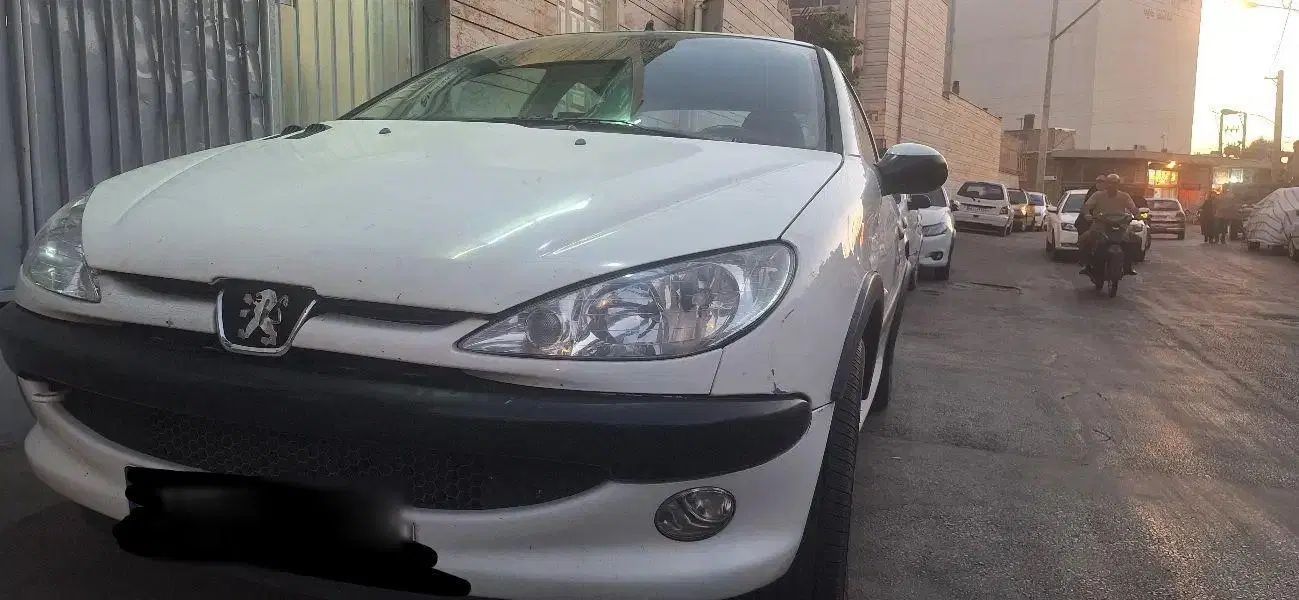 پژو ۲۰۶ صندوق دار v8 - 1393