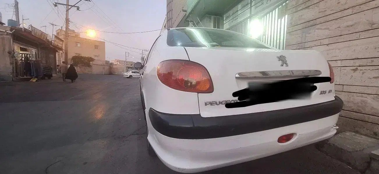 پژو ۲۰۶ صندوق دار v8 - 1393