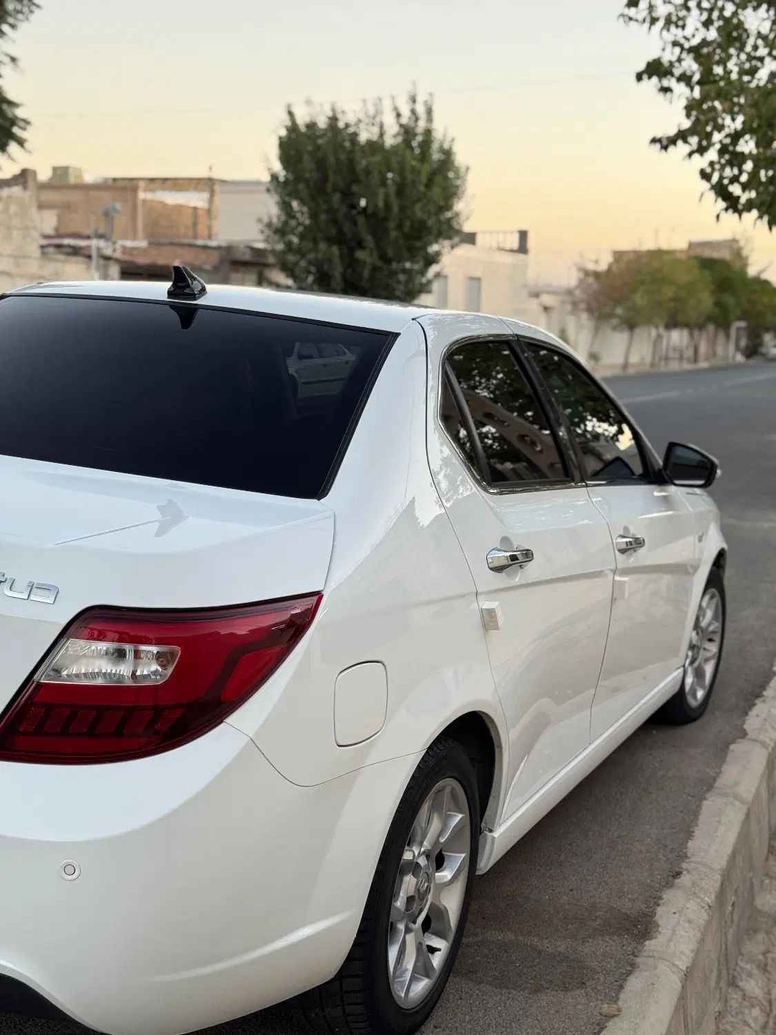 دنا پلاس توربو 6 دنده - 1401