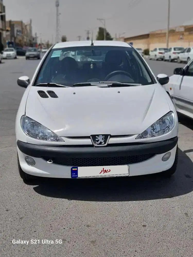 پژو ۲۰۶ صندوق دار v8 - 1394