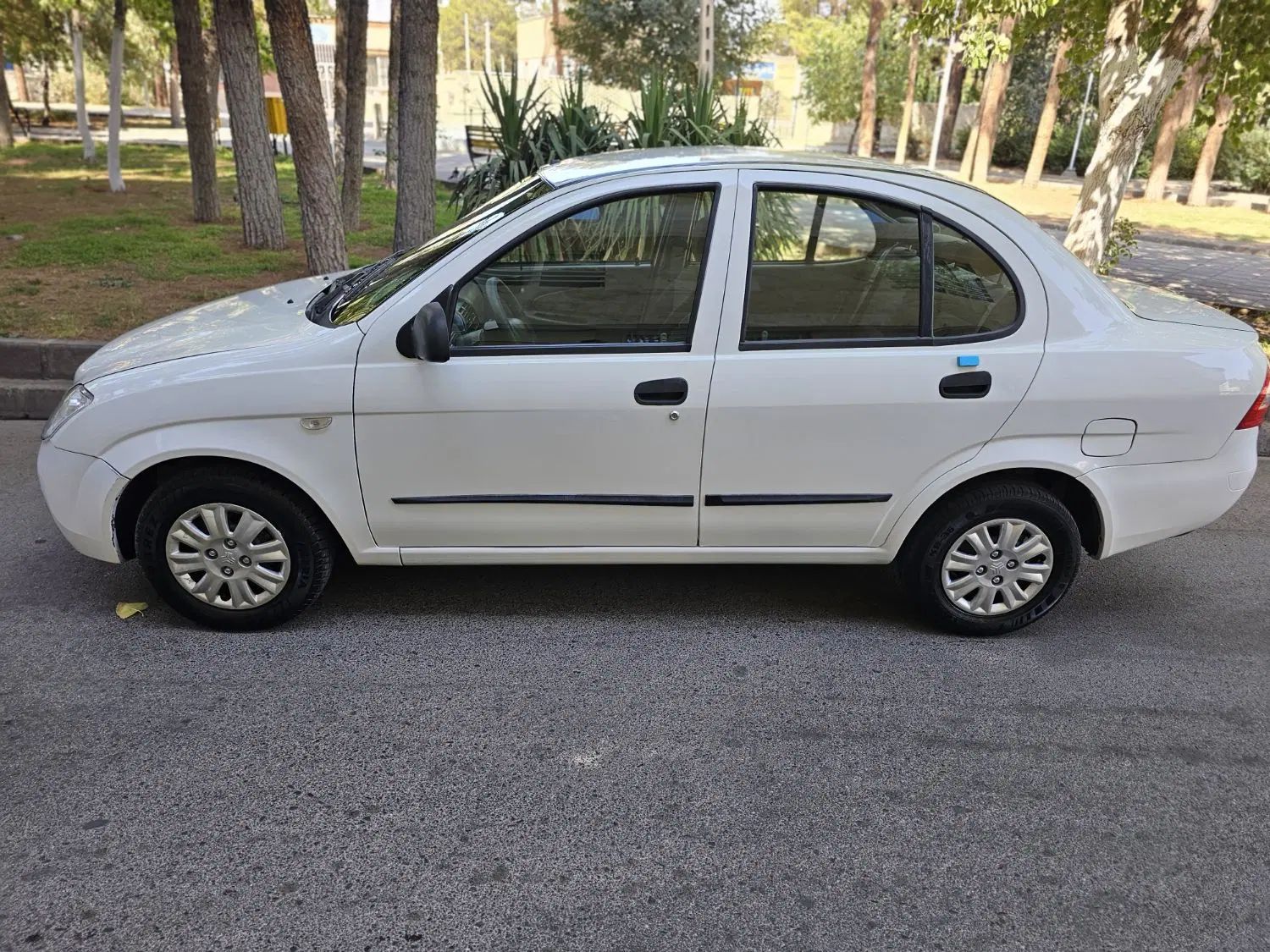 تیبا صندوق دار SX - 1392