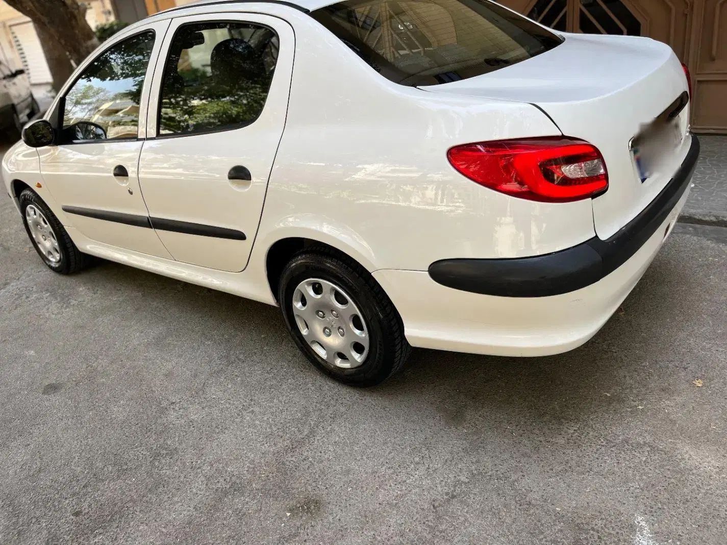 پژو ۲۰۶ صندوق دار v8 - 1396