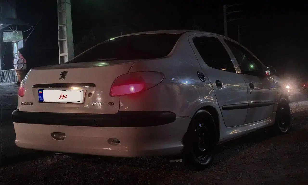پژو ۲۰۶ صندوق دار v8 - 1398