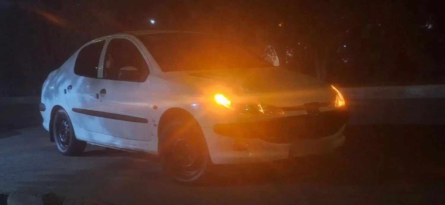 پژو ۲۰۶ صندوق دار v8 - 1398