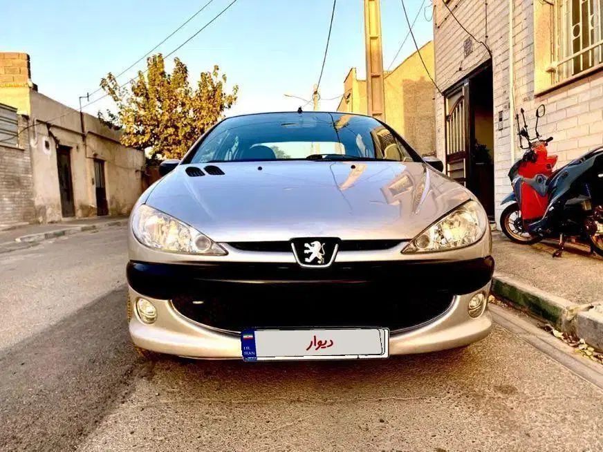 پژو ۲۰۶ صندوق دار v8 - 1386