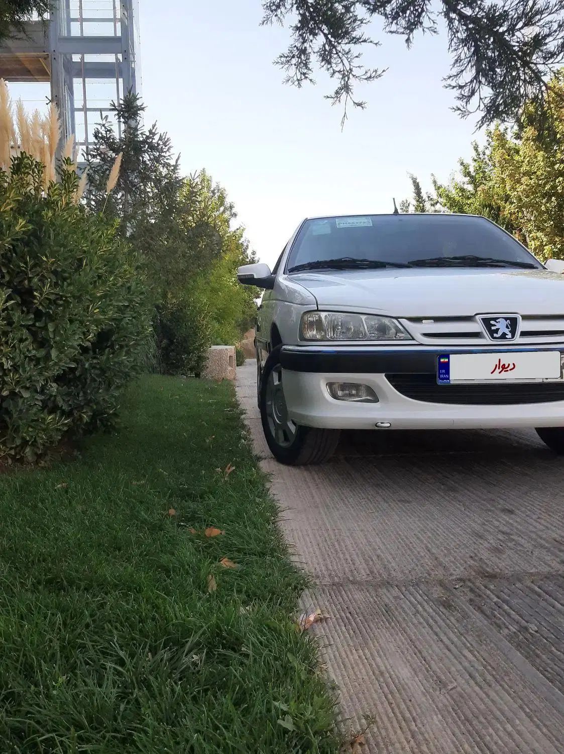 پژو پارس XU7P - 1402