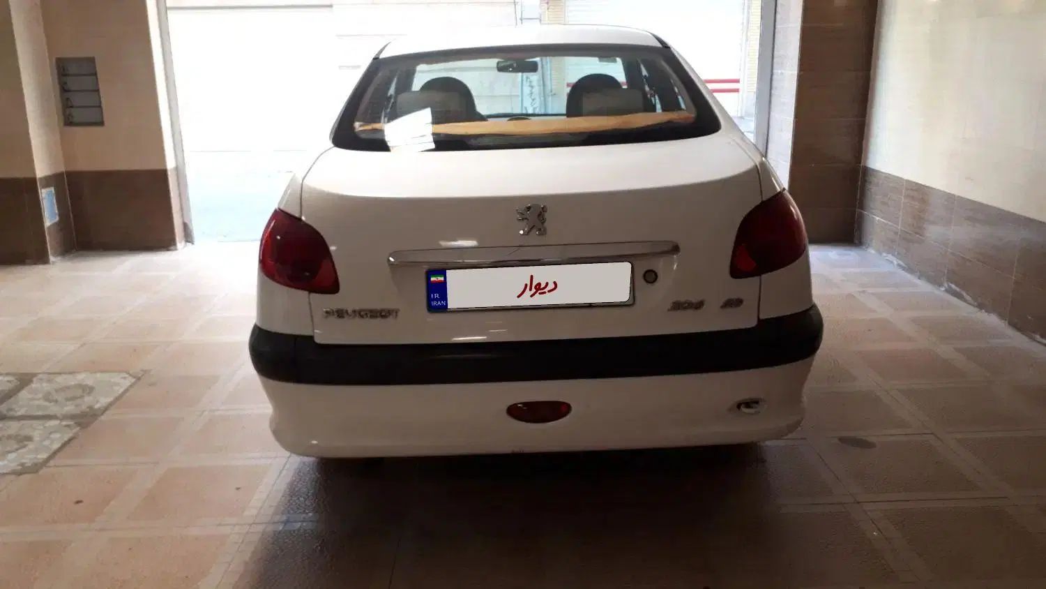 پژو ۲۰۶ صندوق دار v8 - 1393