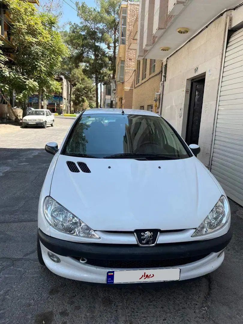 پژو ۲۰۶ صندوق دار v8 - 1395