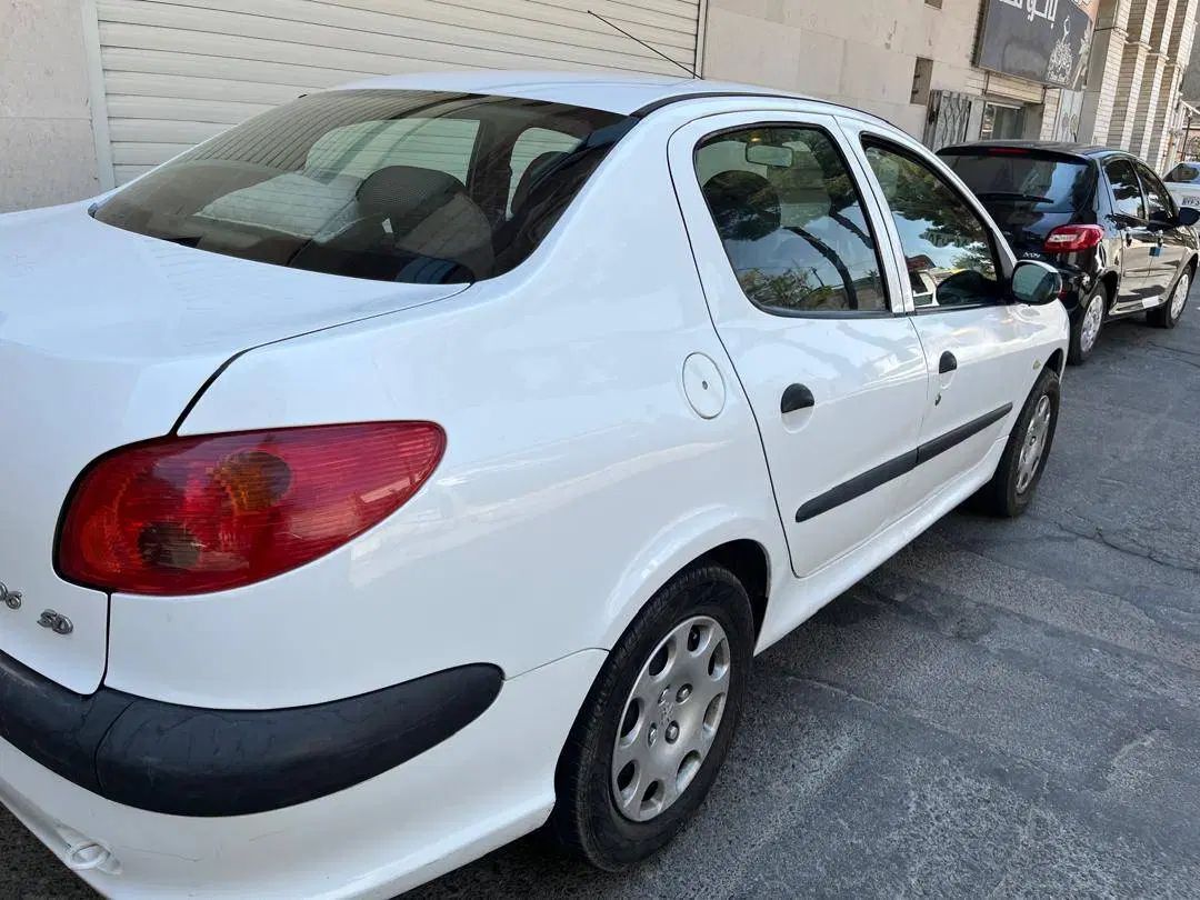پژو ۲۰۶ صندوق دار v8 - 1395