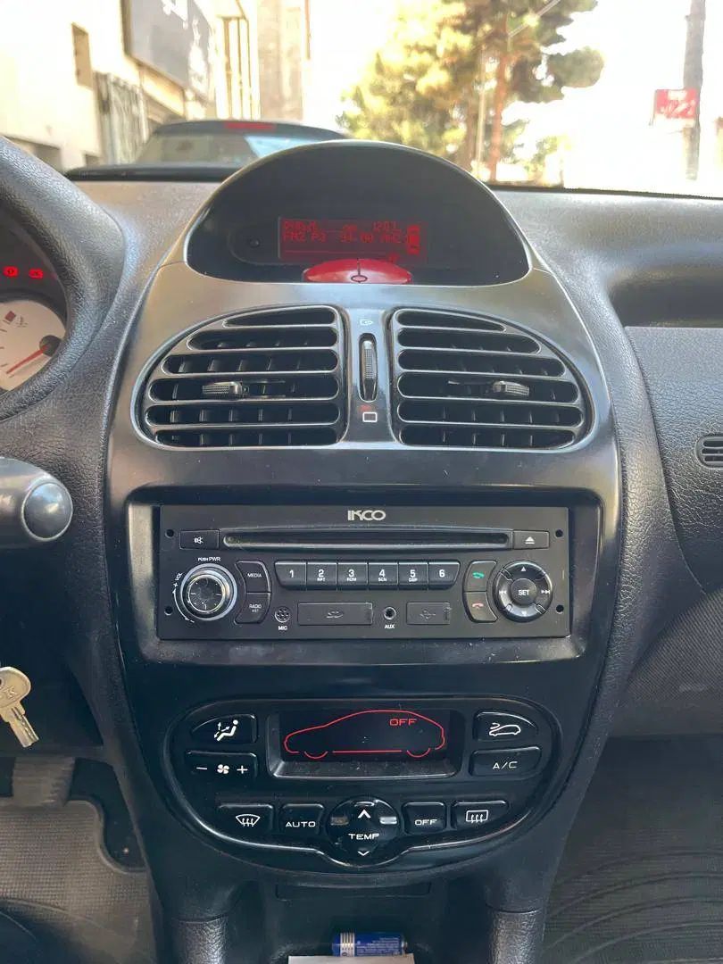 پژو ۲۰۶ صندوق دار v8 - 1395