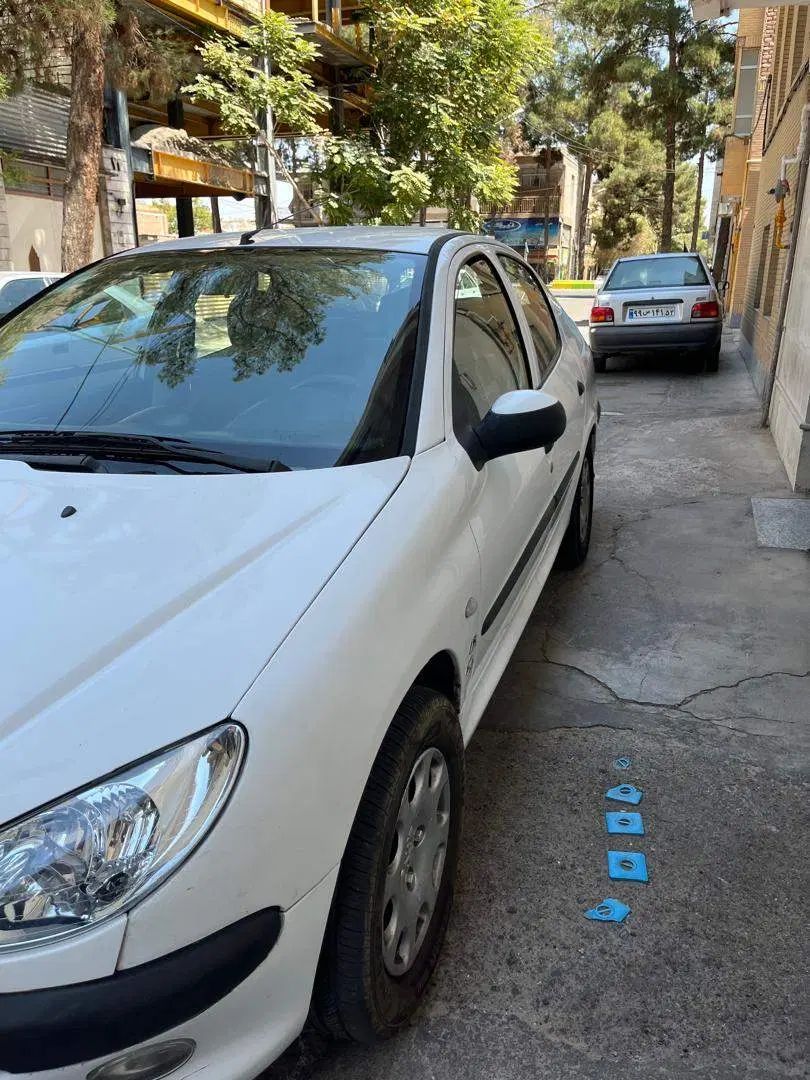 پژو ۲۰۶ صندوق دار v8 - 1395