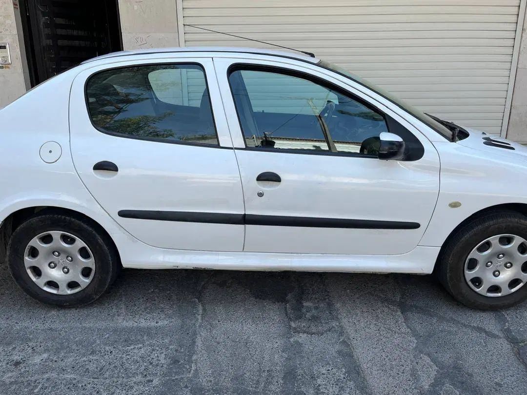 پژو ۲۰۶ صندوق دار v8 - 1395