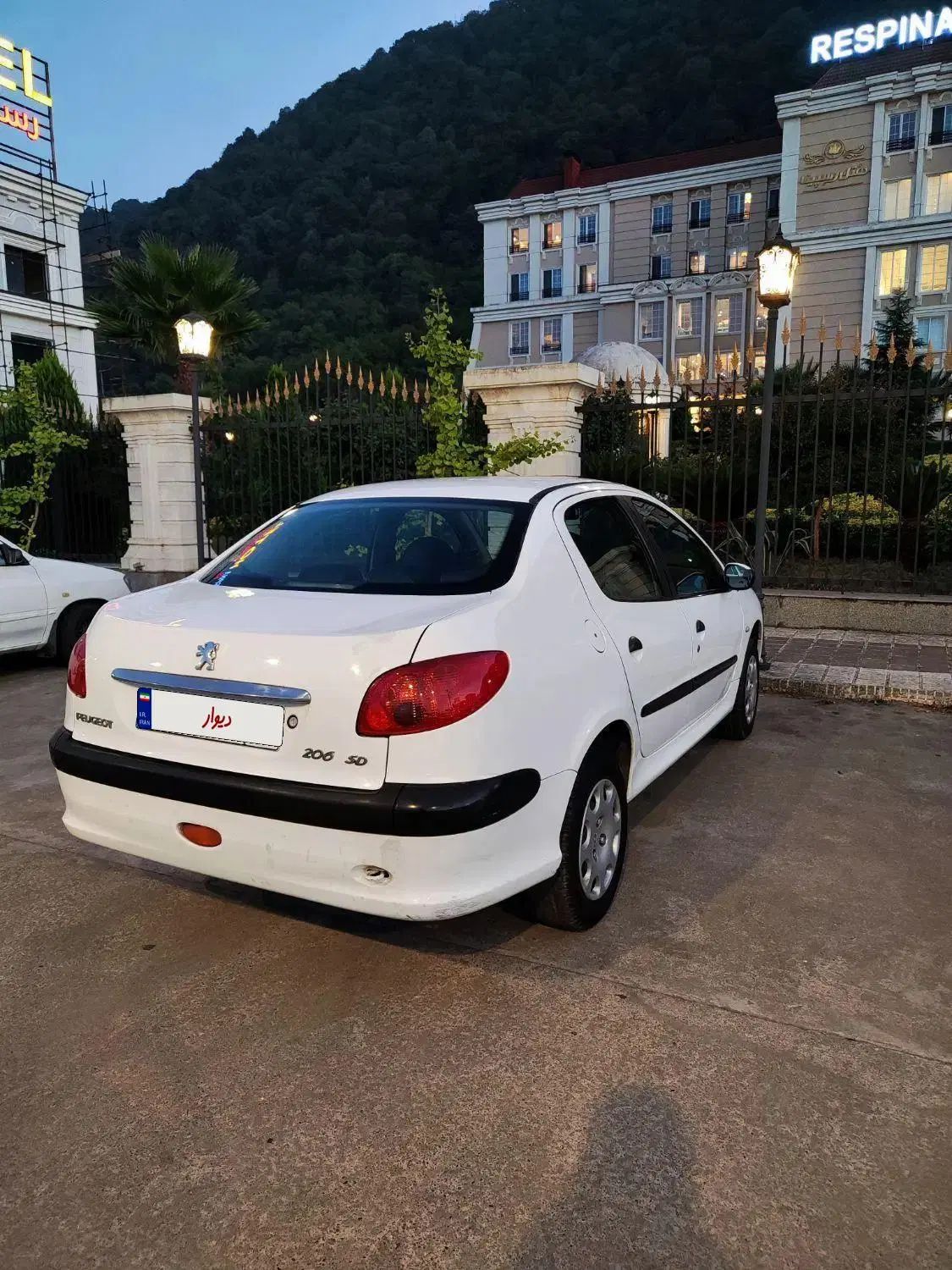 پژو ۲۰۶ صندوق دار v8 - 1391