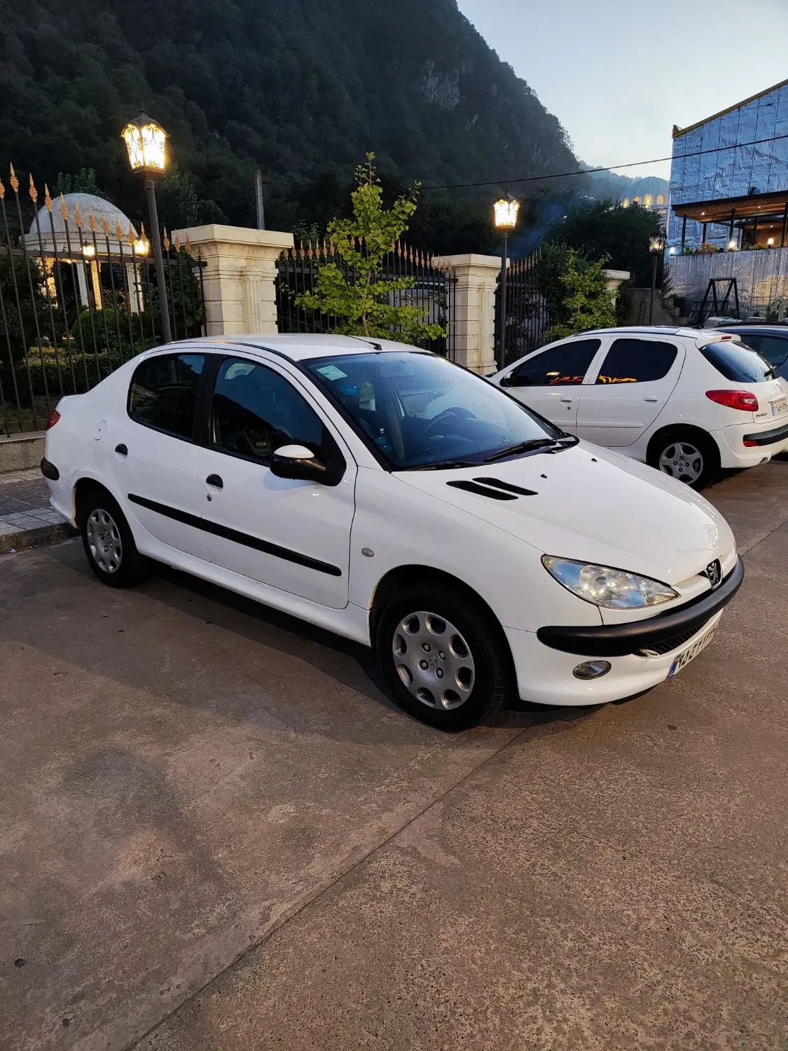 پژو ۲۰۶ صندوق دار v8 - 1391