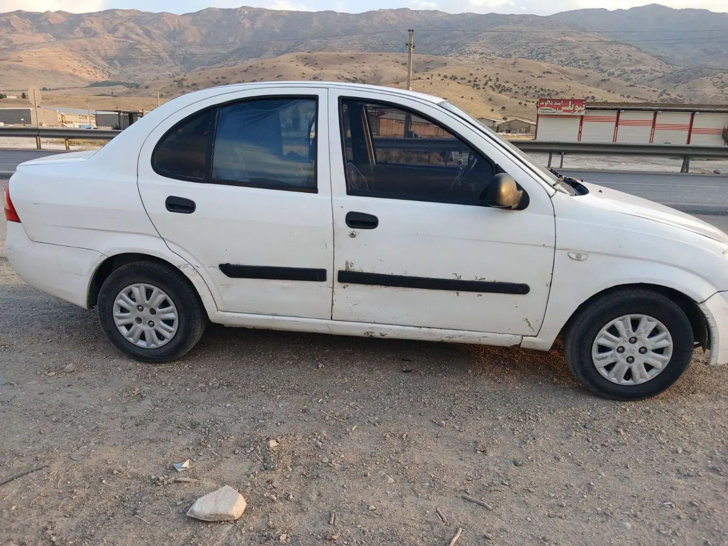 تیبا صندوق دار SX - 1390