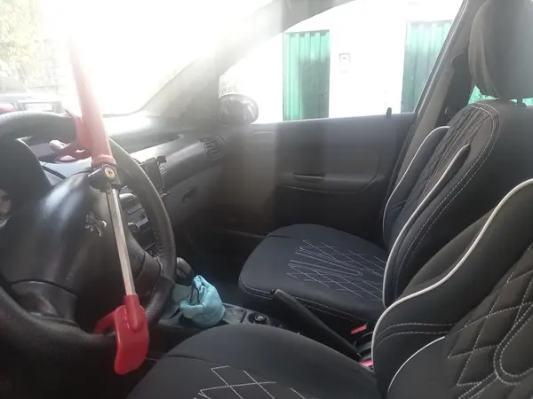 پژو ۲۰۶ صندوق دار v8 - 1393