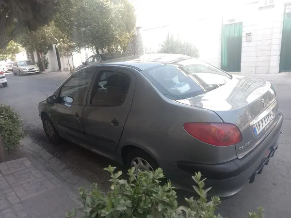 پژو ۲۰۶ صندوق دار v8 - 1393